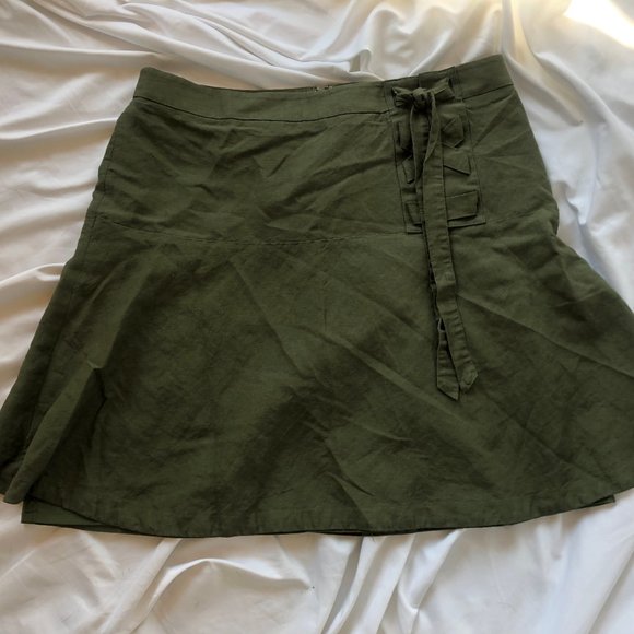 Ann Taylor A-Line Olive Green Skirt - Picture 1 of 3